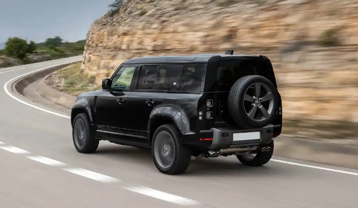 Land Rover - Defender 110 X P400 - Luxury SUV Car Rentals - Preowned SUV Car - Exclusive Concierge Club.webp